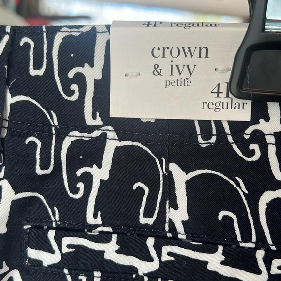 Crown & Ivy Women's Size 4P Navy Cropped Capri Pants Elephant Logo NWT - Picture 3 of 4